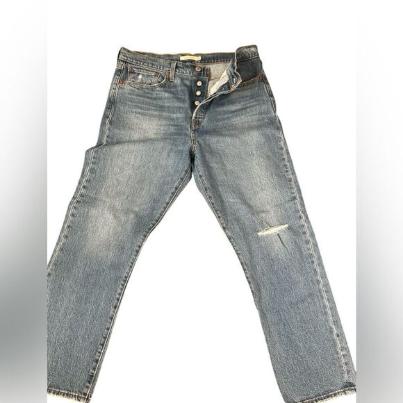 NWT Levi Wedgie Straight Fit Jeans - Picture 5 of 10